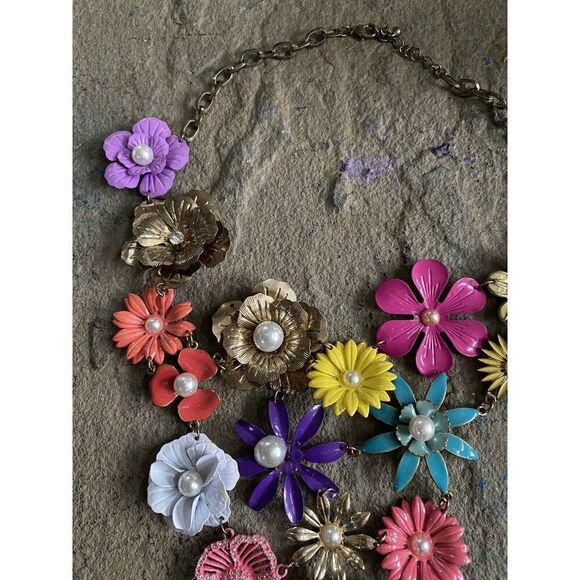 Vintage Necklace Bib 1960s 1950s Floral Pink Yellow Violet Enamel Chain NG - Picture 5 of 10